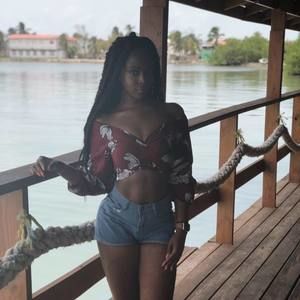 Meet your Posher, Stacey